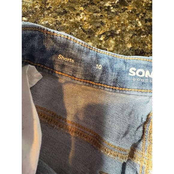 Sonoma Women's Blue Cut-Off Denim Shorts Size 10 Distressed Casual - Picture 5 of 6